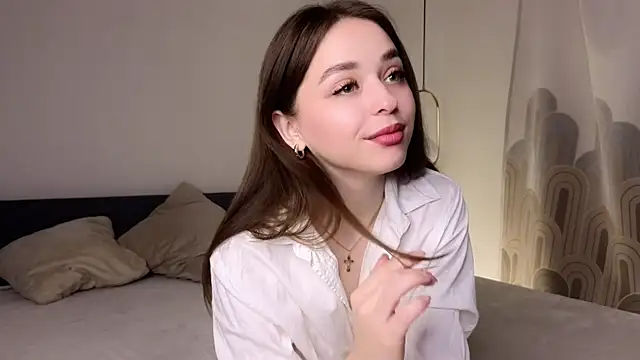 EstherMitchel online show from October 3, 2025, 1:20 am