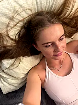 Snapshot of lovelly_molly chatting on November 30, 2025, 4:19 pm lovelly molly online show from November 30, 2025, 4:19 pm