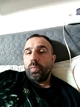 ivat80 online show from May 6, 2026, 4:49 am