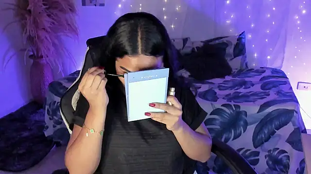 Snapshot of Riana_Kean chatting on March 11, 2026, 2:05 am Riana Kean online show from March 11, 2026, 2:05 am