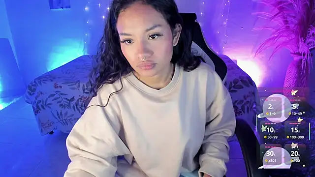 Snapshot of Riana_Kean chatting on December 4, 2025, 5:17 am Riana Kean online show from December 4, 2025, 5:17 am