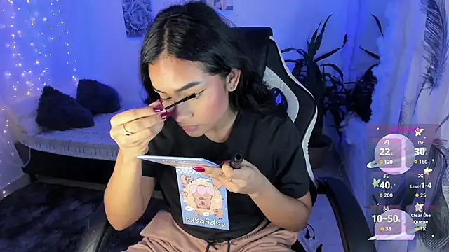 Snapshot of Riana_Kean chatting on October 11, 2025, 1:06 am Riana Kean online show from October 11, 2025, 1:06 am