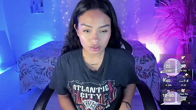 Snapshot of Riana_Kean chatting on December 5, 2025, 8:28 pm Riana Kean online show from December 5, 2025, 8:28 pm