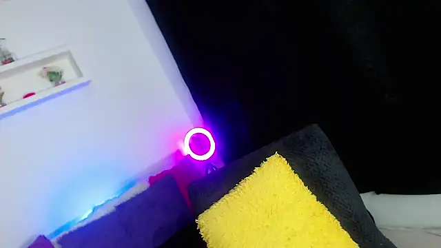 Snapshot of Ari_Tss chatting on February 23, 2025, 7:28 pm Ari Tss online show from February 23, 2025, 7:28 pm