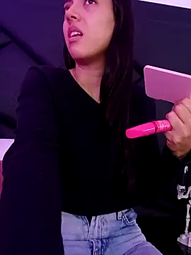 Snapshot of Julie_Bennet chatting on October 18, 2025, 3:08 am Julie Bennet online show from October 18, 2025, 3:08 am