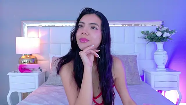 Snapshot of Julie_Bennet chatting on October 19, 2025, 4:04 am Julie Bennet online show from October 19, 2025, 4:04 am