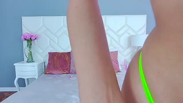 Snapshot of Julie_Bennet chatting on March 13, 2025, 4:16 am Julie Bennet online show from March 13, 2025, 4:16 am