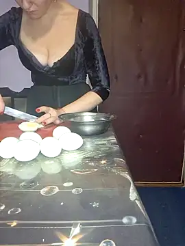 Snapshot of _Kitti_ chatting on October 21, 2025, 5:01 pm Kitti online show from October 21, 2025, 5:01 pm