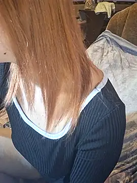 Snapshot of _Kitti_ chatting on October 17, 2025, 10:29 am Kitti online show from October 17, 2025, 10:29 am