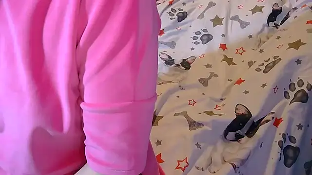 Snapshot of _Kitti_ chatting on October 8, 2025, 5:35 pm Kitti online show from October 8, 2025, 5:35 pm