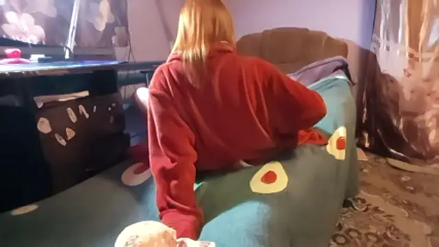  Kitti  online show from February 21, 2026, 5:37 pm