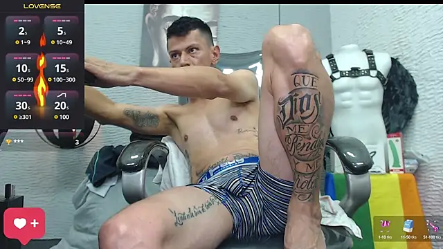 Snapshot of andy_dwels777 chatting on February 27, 2025, 1:52 am andy dwels777 online show from February 27, 2025, 1:52 am