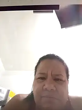 Snapshot of Shanttal0272 chatting on October 12, 2025, 1:45 pm Shanttal0272 online show from October 12, 2025, 1:45 pm