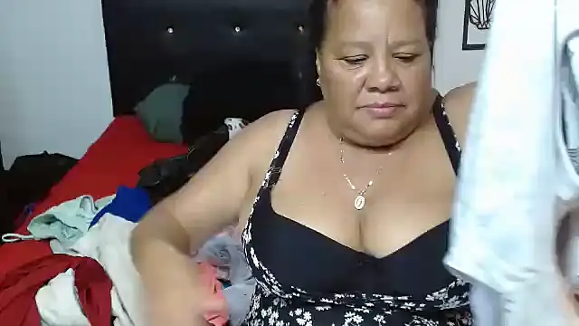 Snapshot of Shanttal0272 chatting on October 21, 2025, 9:58 pm Shanttal0272 online show from October 21, 2025, 9:58 pm