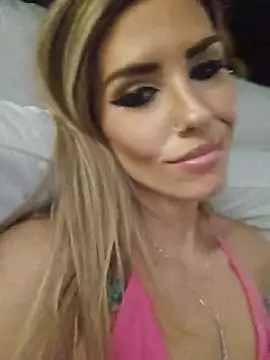 ellieconradxo online show from August 1, 2026, 3:48 am