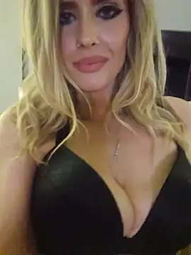 ellieconradxo online show from June 25, 2026, 2:09 am