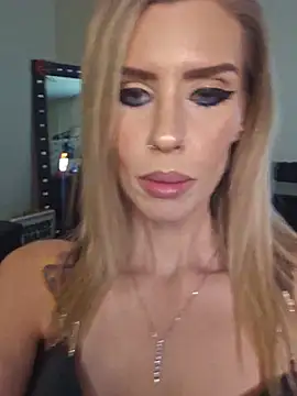 ellieconradxo online show from July 30, 2026, 5:34 pm