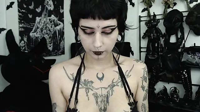 Snapshot of n0sferatus__ chatting on July 25, 2026, 3:58 am n0sferatus online show from July 25, 2026, 3:58 am