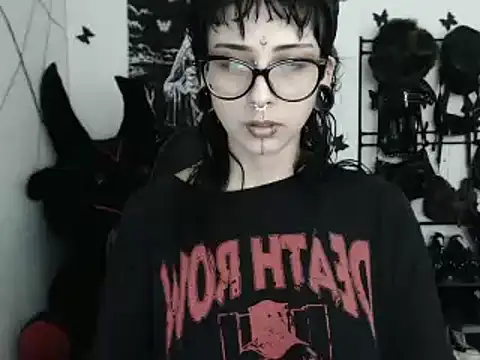 Snapshot of n0sferatus__ chatting on March 8, 2026, 3:10 am n0sferatus online show from March 8, 2026, 3:10 am