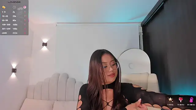 AmberLewis  online show from April 30, 2026, 12:06 am