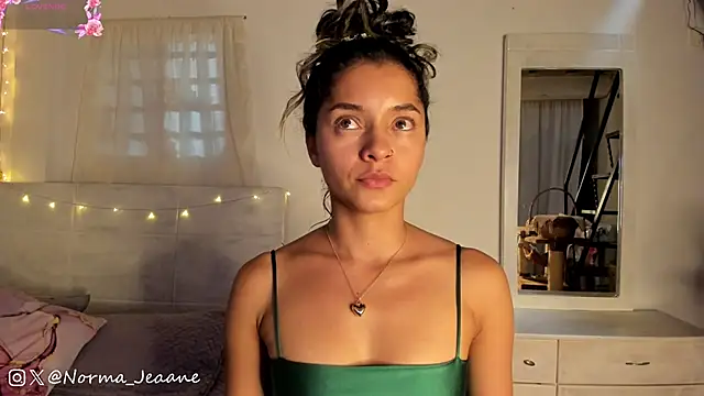 Snapshot of Norma-Jeaane chatting on January 25, 2025, 10:18 pm Norma-Jeaane online show from January 25, 2025, 10:18 pm