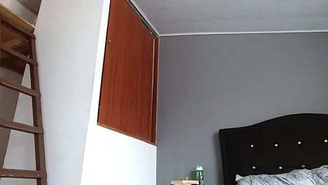 Emilia 1995 online show from June 3, 2026, 2:33 pm
