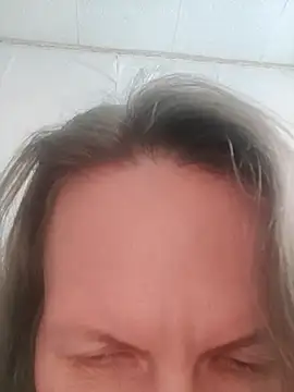 Snapshot of Evelina_cute chatting on February 13, 2026, 10:15 am Evelina cute online show from February 13, 2026, 10:15 am