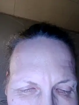 Snapshot of Evelina_cute chatting on February 19, 2026, 3:53 pm Evelina cute online show from February 19, 2026, 3:53 pm