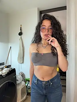 Antoniart  online show from February 10, 2026, 3:16 am