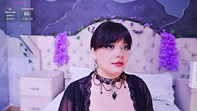 Snapshot of AmberGreyy_ chatting on July 5, 2026, 4:19 am AmberGreyy online show from July 5, 2026, 4:19 am
