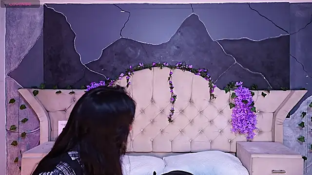 AmberGreyy  online show from June 11, 2026, 4:04 pm