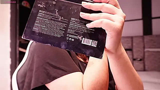 AmberGreyy  online show from June 20, 2026, 6:35 pm