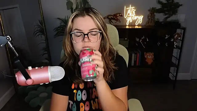 rodeobrii online show from October 14, 2025, 1:50 am