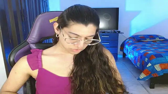 Snapshot of engielphoenis14 chatting on June 9, 2026, 10:44 pm engielphoenis14 online show from June 9, 2026, 10:44 pm