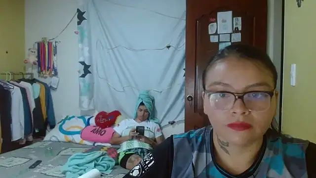 clayre and jill online show from November 12, 2025, 4:27 am