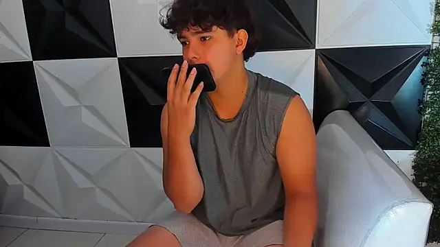 Snapshot of Dani_cumboy chatting on October 19, 2025, 2:42 pm Dani cumboy online show from October 19, 2025, 2:42 pm