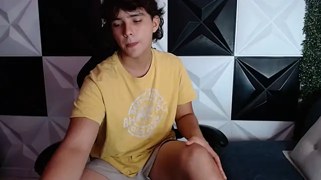 Dani cumboy online show from January 5, 2025, 4:36 am