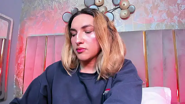 TomLondon  online show from February 3, 2026, 5:40 pm