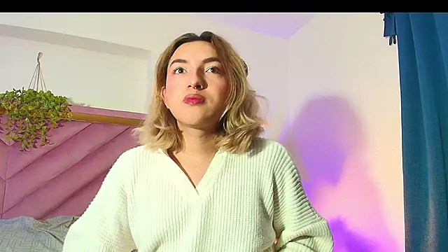 Snapshot of TomLondon_ chatting on October 25, 2025, 1:12 pm TomLondon online show from October 25, 2025, 1:12 pm