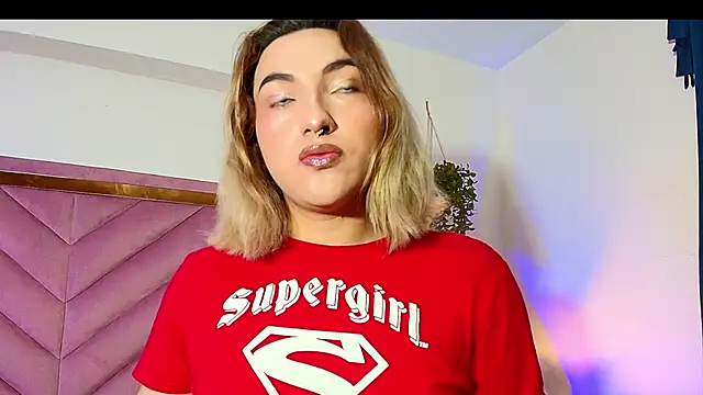 Snapshot of TomLondon_ chatting on September 28, 2025, 12:01 pm TomLondon online show from September 28, 2025, 12:01 pm