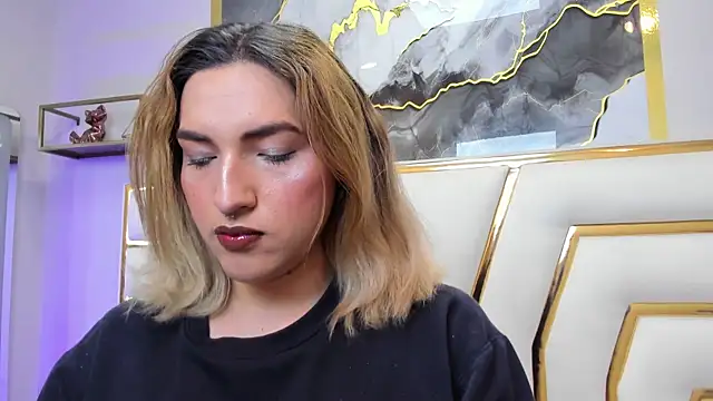 Snapshot of TomLondon_ chatting on December 5, 2025, 11:53 am TomLondon online show from December 5, 2025, 11:53 am