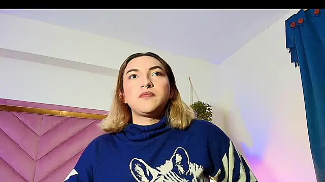 Snapshot of TomLondon_ chatting on September 30, 2025, 12:11 pm TomLondon online show from September 30, 2025, 12:11 pm