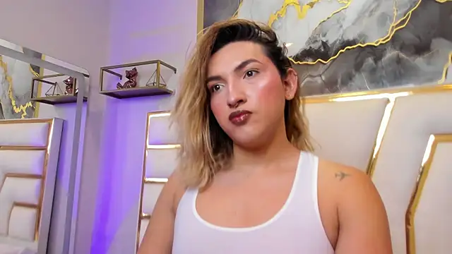 Snapshot of TomLondon_ chatting on December 4, 2025, 12:26 pm TomLondon online show from December 4, 2025, 12:26 pm