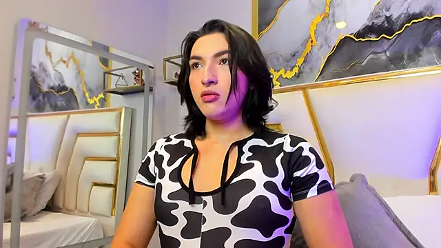 Snapshot of TomLondon_ chatting on March 21, 2025, 11:44 am TomLondon online show from March 21, 2025, 11:44 am