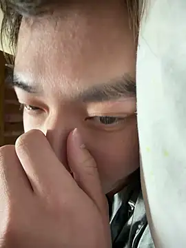 Snapshot of GagedBanknote chatting on April 7, 2026, 5:48 pm GagedBanknote online show from April 7, 2026, 5:48 pm