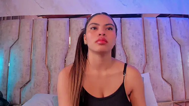 Snapshot of barbara_cambels chatting on February 17, 2026, 7:11 pm barbara cambels online show from February 17, 2026, 7:11 pm