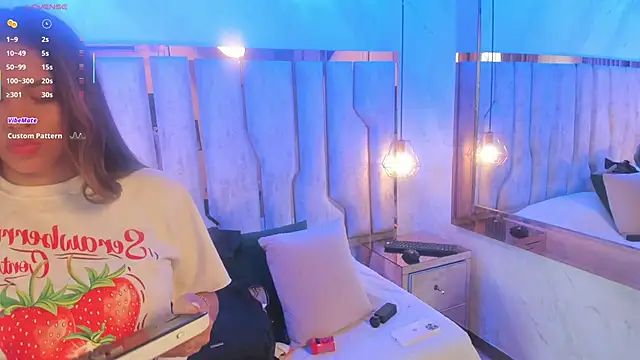 Snapshot of barbara_cambels chatting on November 24, 2025, 7:36 pm barbara cambels online show from November 24, 2025, 7:36 pm