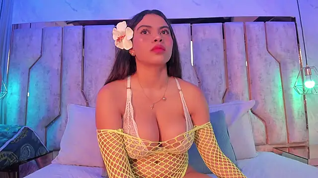 Snapshot of barbara_cambels chatting on March 10, 2026, 7:07 pm barbara cambels online show from March 10, 2026, 7:07 pm