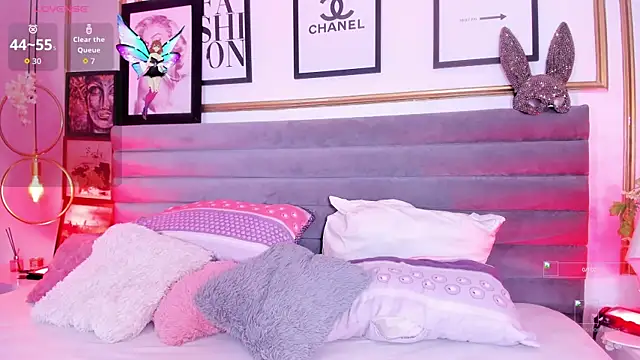 Snapshot of MandyWester chatting on October 12, 2025, 9:16 pm MandyWester online show from October 12, 2025, 9:16 pm