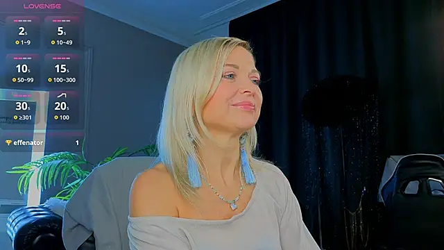 Gloria Lovely online show from December 19, 2025, 10:50 am